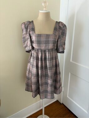 En Saison Pink and Black Plaid Square-Neck Puff Sleeve Dress